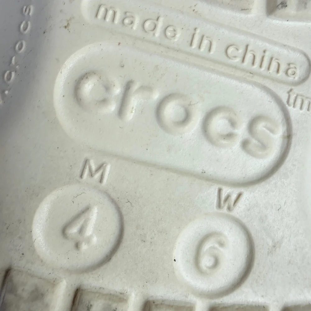 Crocs Pringles Classic Clogs Kids 4 Red Orange Excellent‎ Mismatched Mustache
